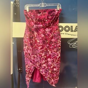 LuLu’s Size S strapless floral dress, velvet details